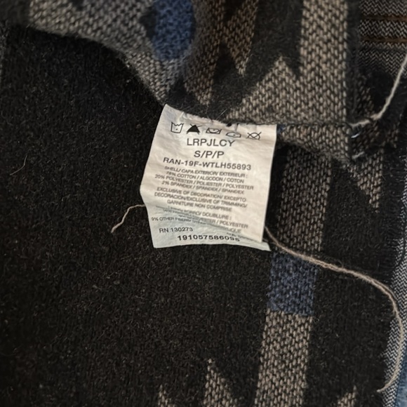 Levi’s denim jacket with southwestern lining - Picture 4 of 6